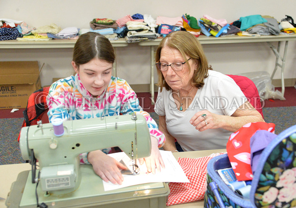 st-marys-library-sewing-class-017