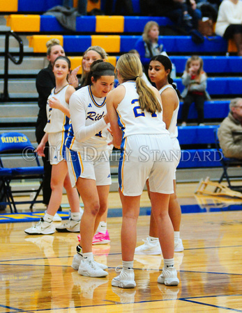 parkway-st-marys-basketball-girls-001