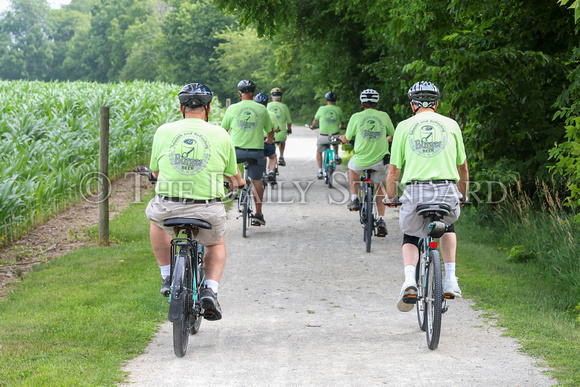 the-burger-beer-bicycle-gang-061