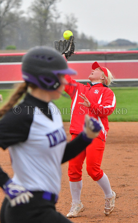 fort-recovery-st-henry-softball-059