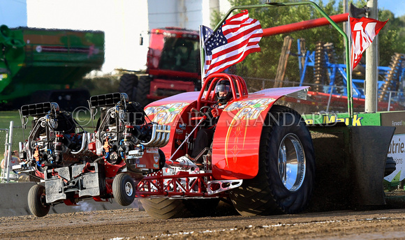 fort-recovery-tractor-pull-015