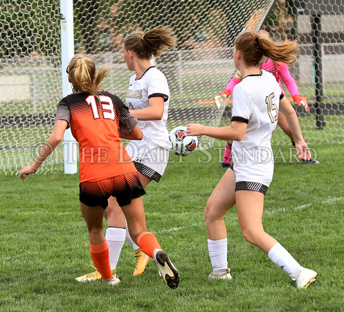 coldwater-botkins-soccer-girls-011