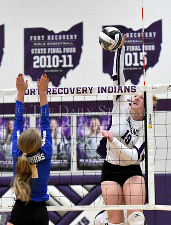 fort-recovery-delphos-st-johns-volleyball-003