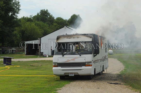 trailer-fire-at-5174-mud-pike-006