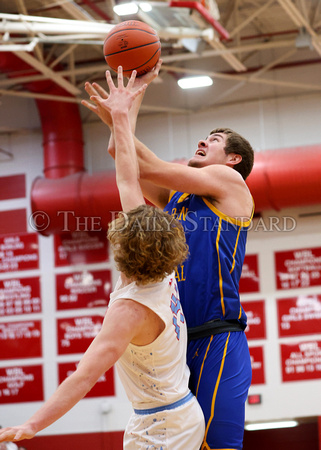 marion-local-lima-central-catholic-basketball-boys-010