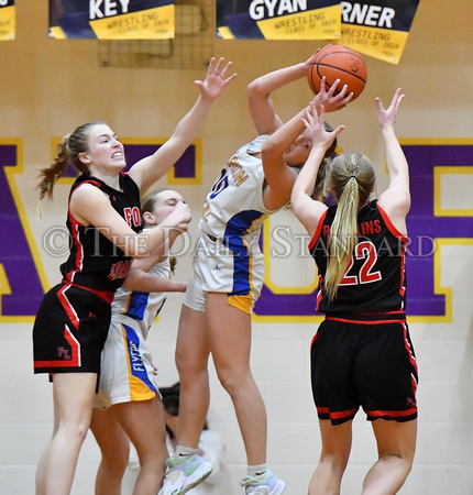 marion-local-fort-loramie-basketball-girls-002