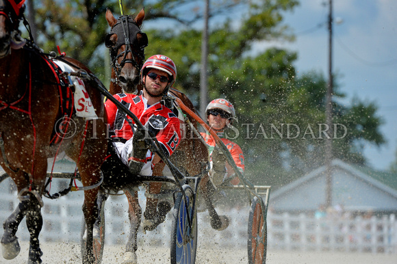 harness-racing-at-the-mercer-county-fairgrounds-010