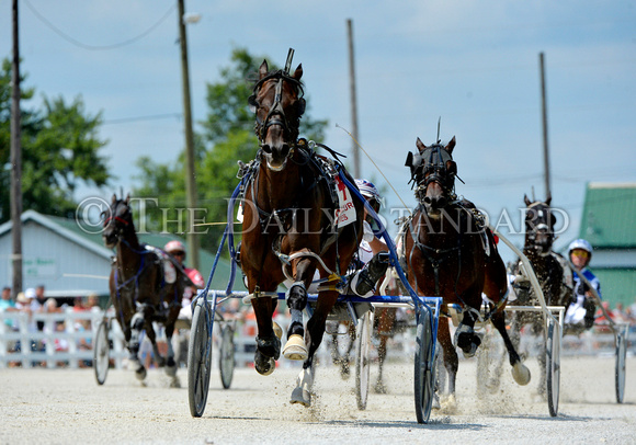 harness-racing-at-the-mercer-county-fairgrounds-012
