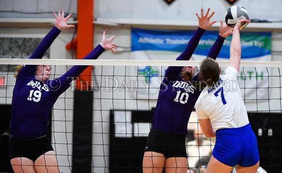 fort-recovery-tiffin-calvert-volleyball-009