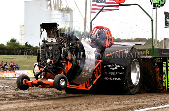 fort-recovery-tractor-pull-003