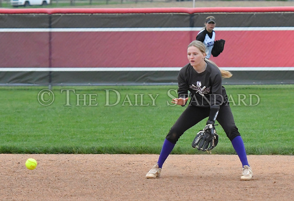 fort-recovery-st-henry-softball-028